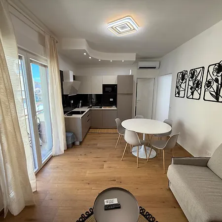 Apartment Strozzi Moderno *