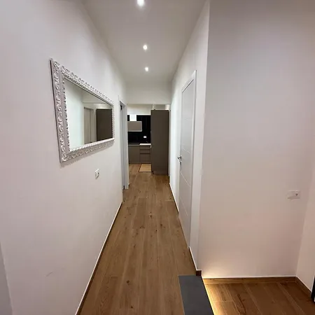 Strozzi Moderno Apartment Florenz